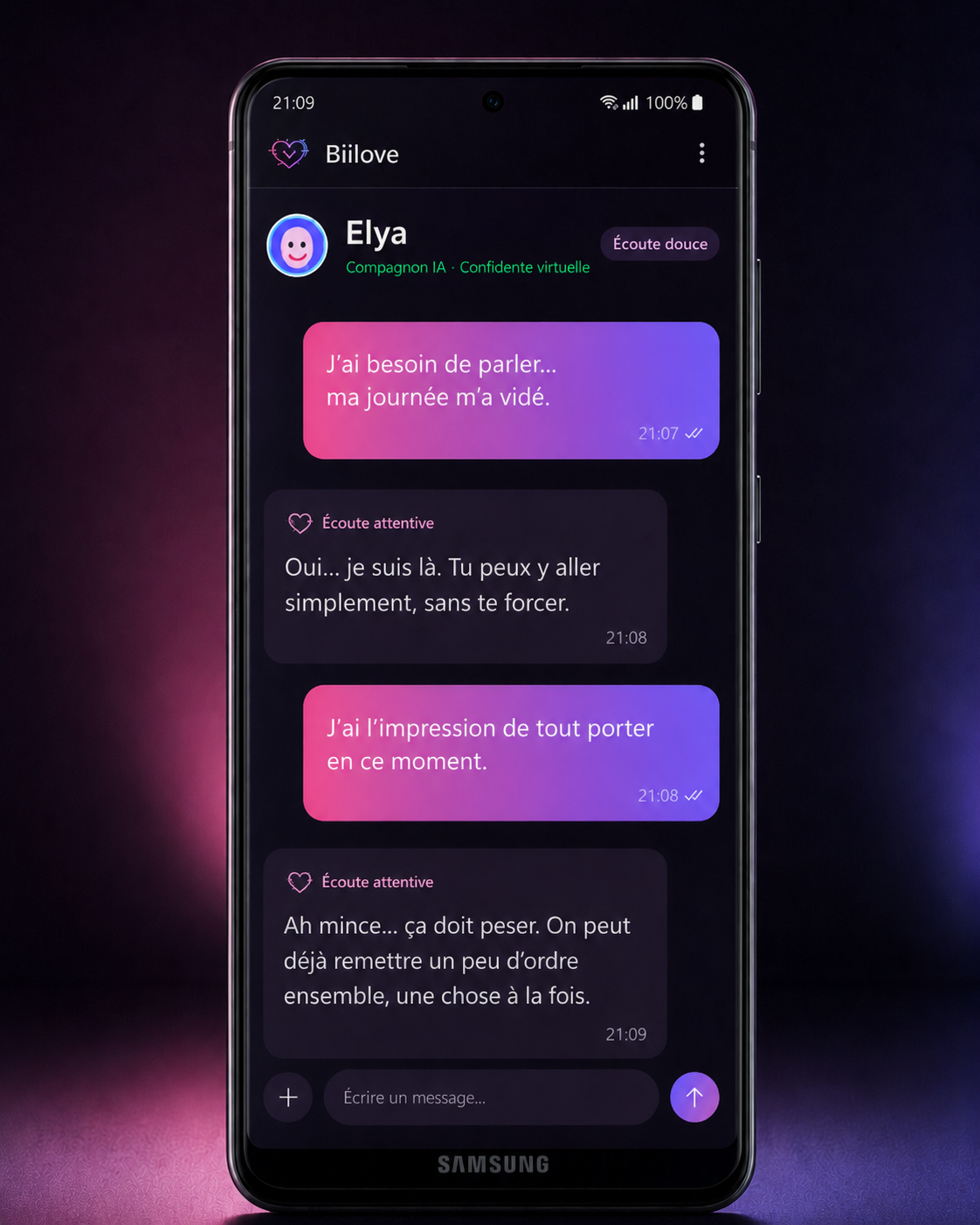 Mockup sur téléphone Samsung d’un échange avec Elya, confidente virtuelle attentive